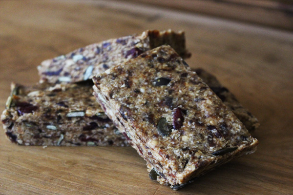 Granola & cranberry bar